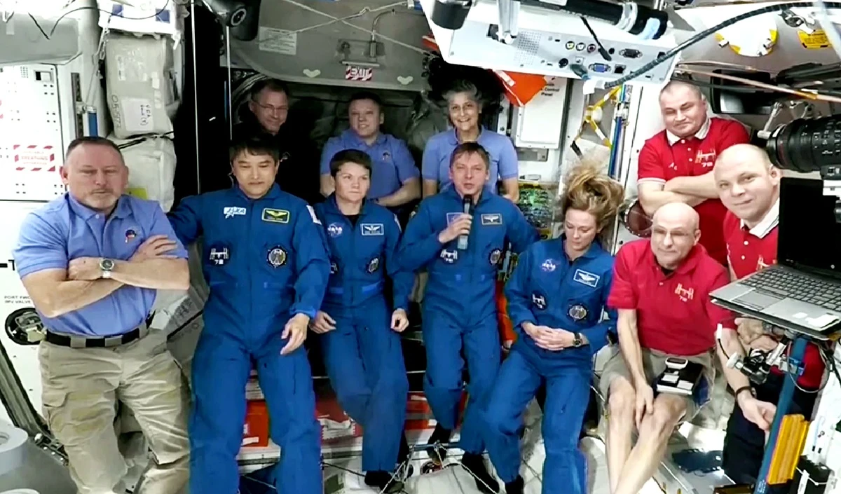 SpaceX के फ्रेम 2 ध्रुवीय कक्षा मिशन के बारे में जानें, निजी अंतरिक्ष यात्री दल भेजा