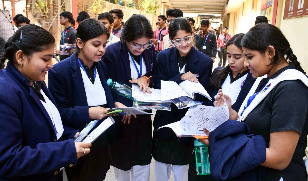 सीबीएसई ने कक्षा 10, 12 के लिए पाठ्यक्रम में बड़े बदलाव किए, ग्रेडिंग प्रणाली की घोषणा की