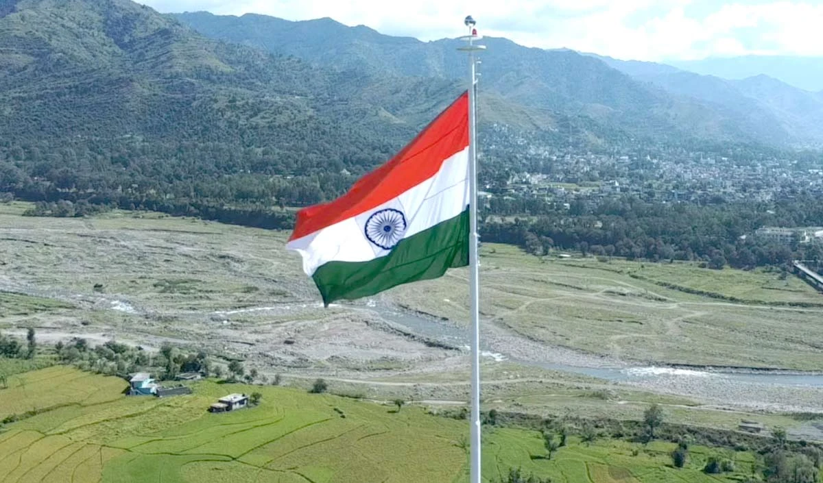 ट्रम्प प्रशासन भारतीय दर्शन को अपनाकर वैश्विक समस्याओं का हल निकाल सकते हैं
