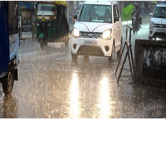 कानपुर में मूसलधार बारिश, 2 की मौत और शहर की व्यवस्था चरमरा गई