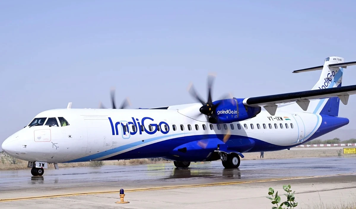 IndiGo की क्रू मेंबर पर फ्लाइट में बच्चे की गोल्ड चेन चुराने का आरोप, FIR दर्ज