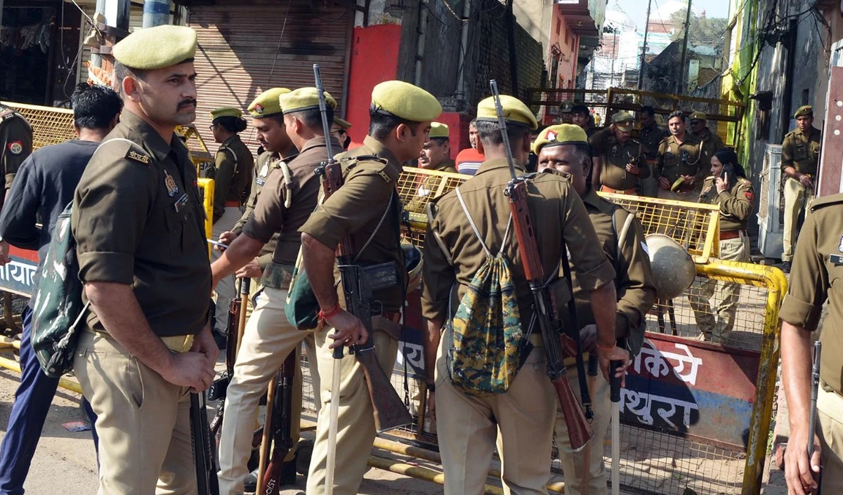 मथुरा: पुलिसकर्मियों पर हमला करने के आरोपी चारों भाई गिरफ्तार