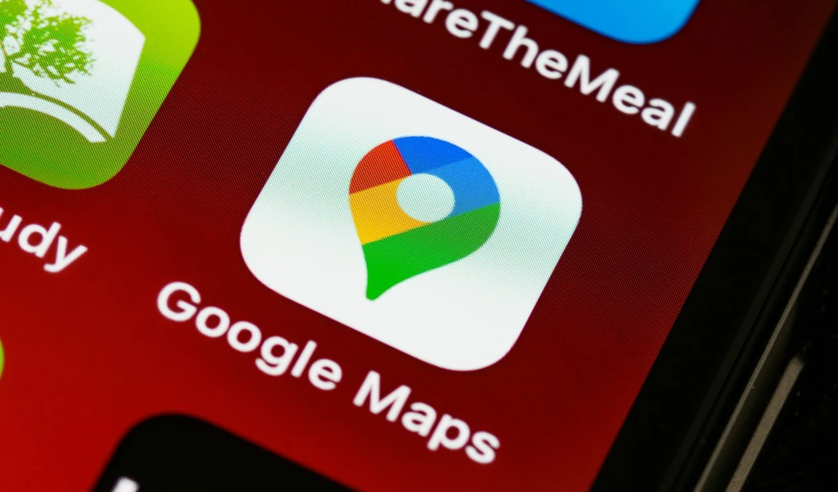 Google Maps का भारत के लिए बड़ा अपडेट, अब रियल टाइम में मिलेगी ट्रैफिक-सुरक्षा की जानकारी।