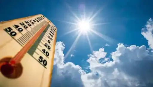 आगरा में बारिश के बाद अब उमस ने किया परेशान सोमवार सुबह से निकली तेज धूप चार जून तक राहत न मिलने का अनुमान