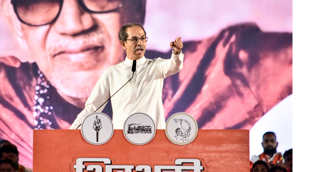 Uddhav Thackeray का Rahul Gandhi को दो टूक, बोले- कॉकरोच पार्टी के समर्थन में Jantar Mantar आएं
