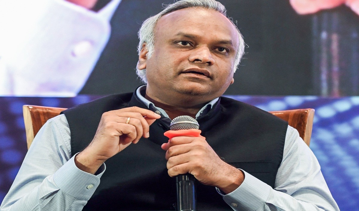 Karnataka के गृह मंत्री Priyank Kharge का RSS पर वार, Funding और Registration की जानकारी मांगी