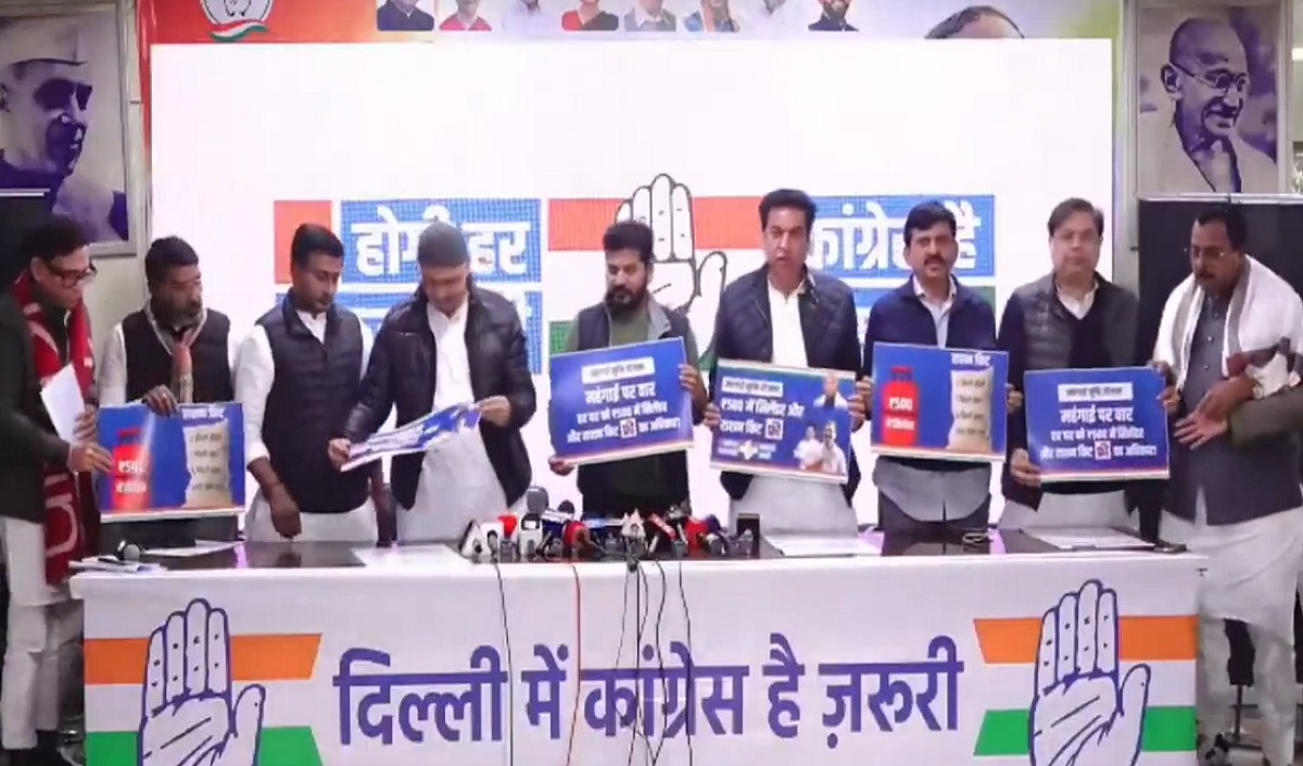 300 यूनिट मुफ्त बिजली, 500 में सिलेंडर और फ्री राशन किट, दिल्ली के लिए कांग्रेस की 3 नई गारंटी