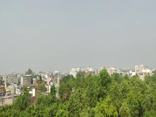 वाराणसी का तापमान सामान्य से 4°C ऊपर काशीवासी बोले- जिंदा ही मार डालेंगे क्या सूरज देवता