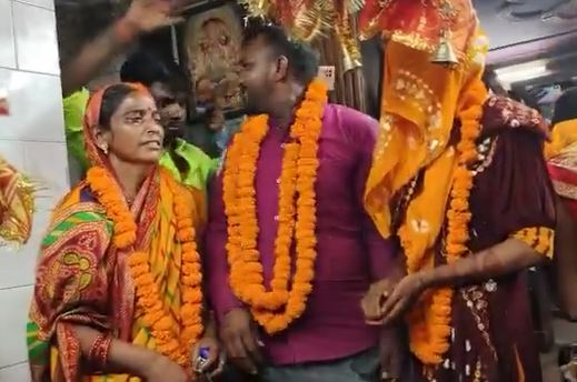 पहली पत्नी देखती रही युवक ने रचा ली दूसरी से शादी, वजह जानकर हैरान हो जाएंगे आप !
