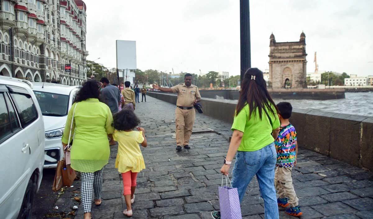 Mumbai Police को आया धमकी भरा कॉल, कहा- हो सकता है 26/11 जैसा आंतकी हमला, पीएम मोदी और योगी आदित्यनाथ पर होगा सीधा टारगेट