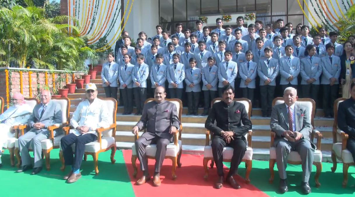 देहरादून में लोकसभा अध्यक्ष ओम बिरला, वार्षिकोत्सव में छात्रों को सम्मानित कर हौसला अफ़ज़ाई किया….
