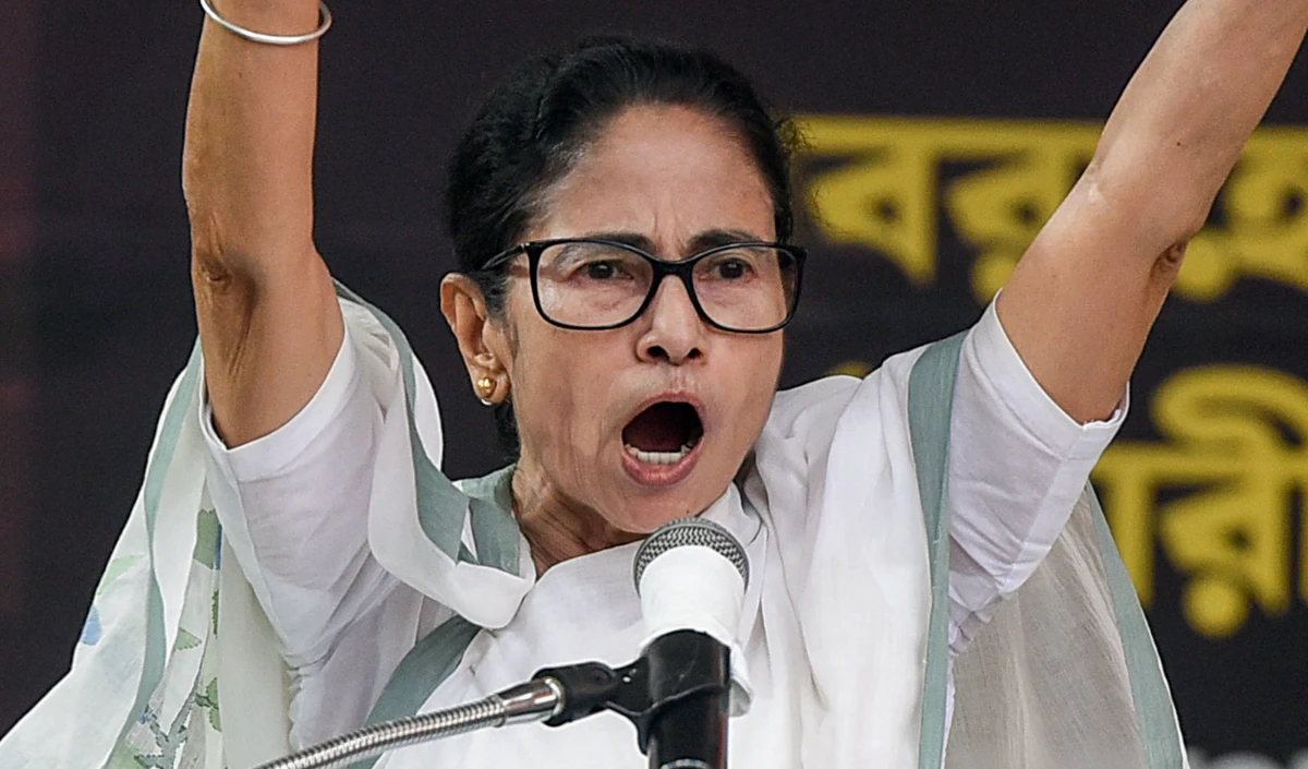 कभी Mamata Banerjee का अभेद्य किला हुआ करता था Bhawanipur, अब एक चुनावी अखाड़ा क्यों बन गई है?