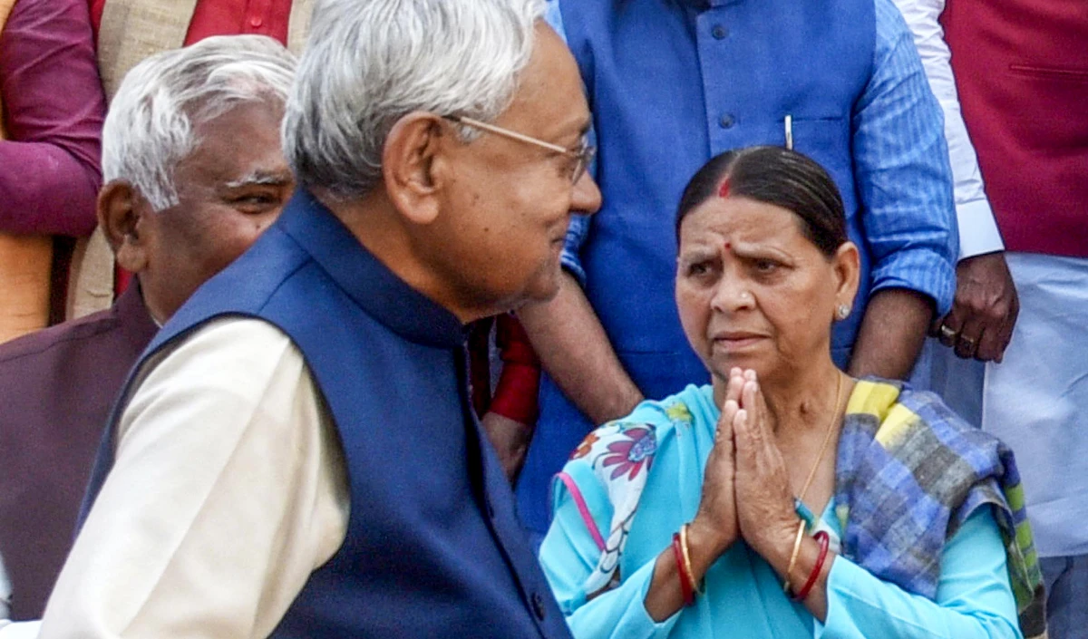 नीतीश कुमार को हो क्या गया है, आज फिर राबड़ी देवी से भिड़ गए