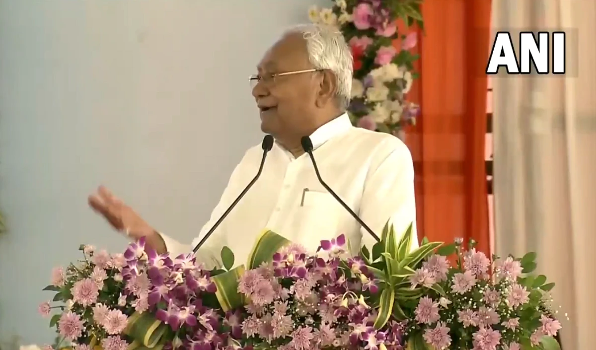 खाली अनाप-शनाप करता है, काम कुछ नहीं किया, PM मोदी के सामने लालू-राबड़ी पर भड़के नीतीश