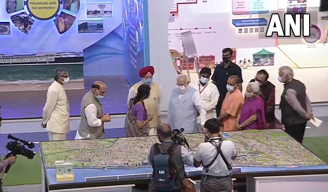 लखनऊ दौरे पर प्रधानमंत्री नरेन्द्र मोदी, आज़ादी के अमृत महोत्सव में हुए शामिल