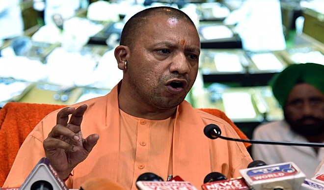 योगी सरकार का बड़ा फैसला, प्रदेश के एक करोड़ छात्रों को दिया जाएगा टैबलेट या स्मार्टफोन