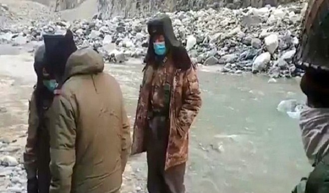 सीमा पर भारतीय और चीनी सैनिकों के बीच झड़प LAC पर 200 चीनी सैनिकों को जवानों ने रोका