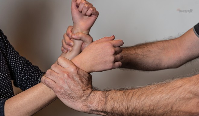 मदरसे के टीचर ने छात्रा को प्यार में फंसाकर किया बलात्कार, लड़की का गर्भपात भी करवाया