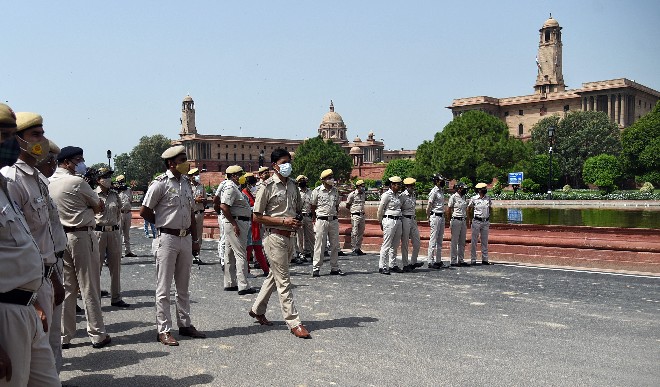 त्योहारी सीजन में आतंकियों की दिल्ली को दलहाने की साजिश लक्ष्मी नगर से पुलिस ने किया पाक आतंकवादी को गिरफ्तार
