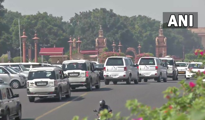 लखीमपुर खीरी कांड: राहुल गांधी के नेतृत्व में कांग्रेस का प्रतिनिधिमंडल राष्ट्रपति कोविंद से मिलने पहुंचा