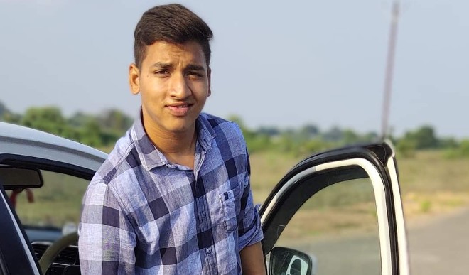 कश्मीर में आंतकी हमले के दौरान शहीद हुआ MP का लाल कर्णवीर