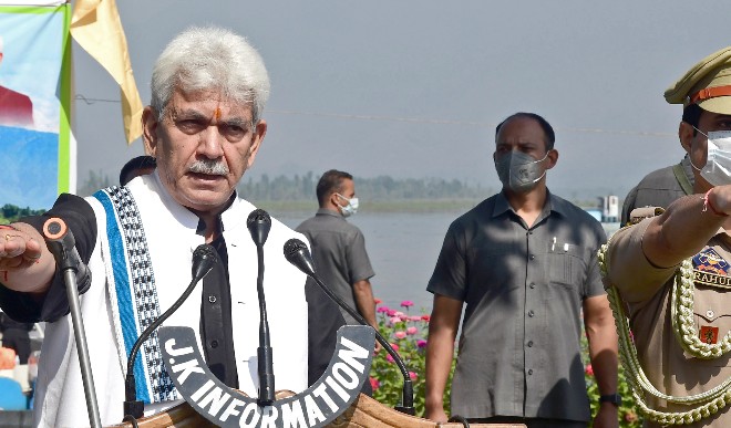 जम्मू-कश्मीर में सीमापार से शांति और विकास प्रक्रिया बाधित करने के प्रयास चल रहे हैं: मनोज सिन्हा