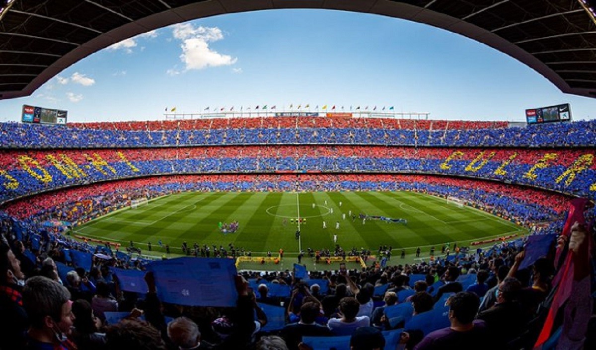 रीयल मैड्रिड ने बार्सिलोना को दी मात, नाराज दर्शकों ने कोच की कार को घेरा