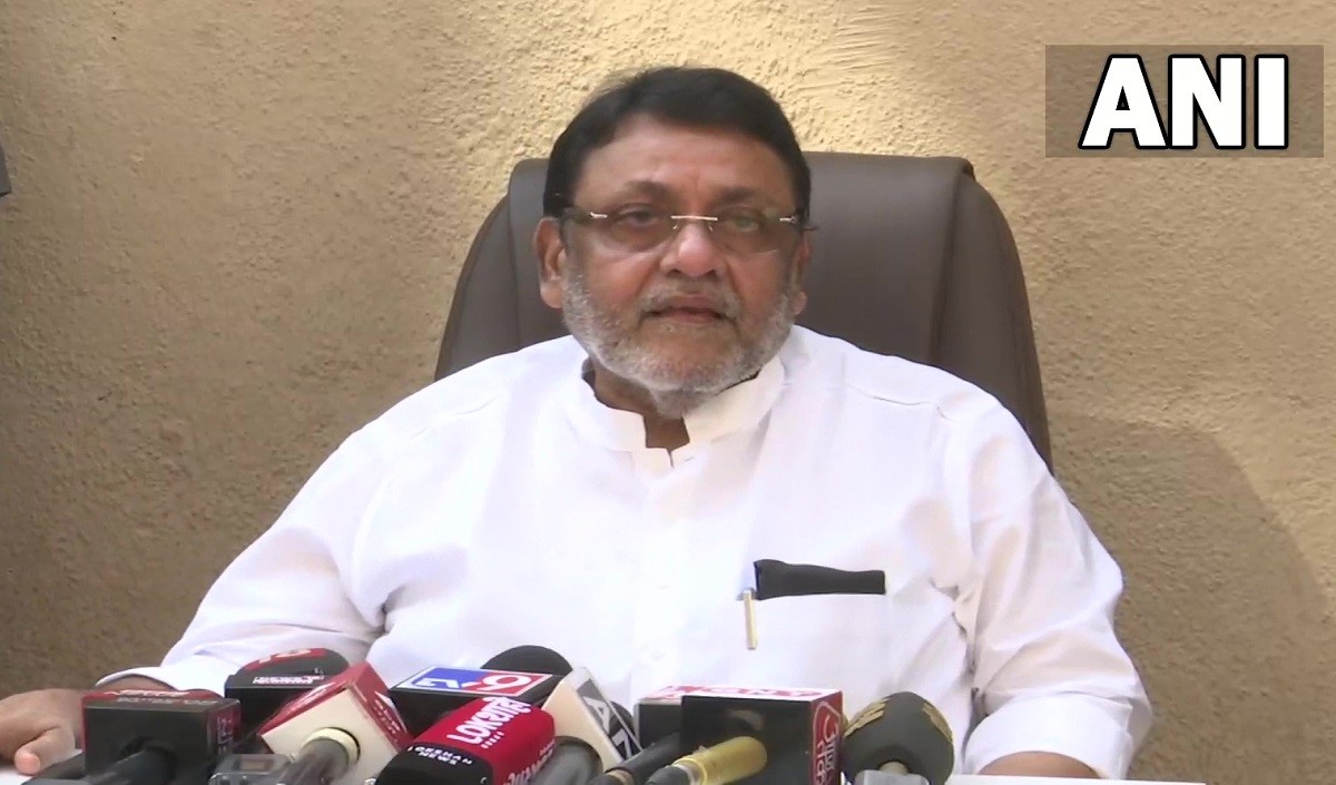 समीर वानखेड़े पर नवाब मलिक का हमला जारी, कहा- NCB अधिकारी का जीवन फर्जीवाड़े से भरा है