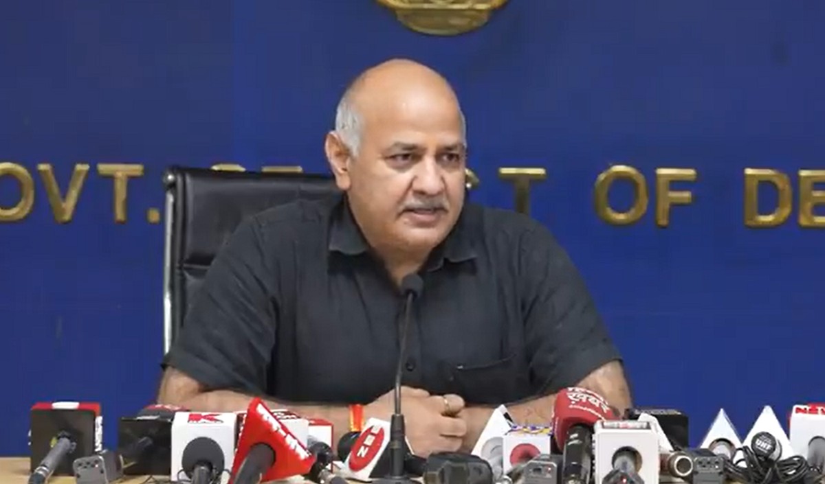 दिल्ली में 1 नवंबर से खुलेंगे सभी स्कूल, सार्वजनिक छठ पूजा की दी जाएगी अनुमति: मनीष सिसोदिया