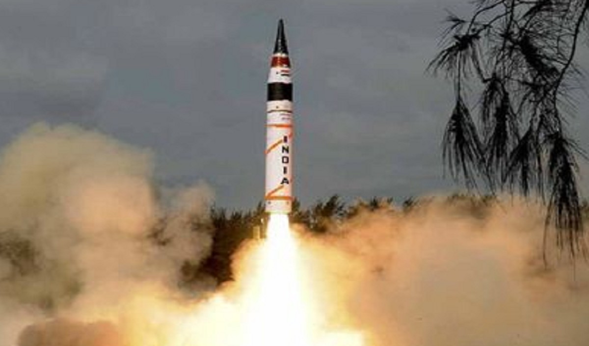 दुश्मनों का खात्मा करने के लिए अग्नि-5 मिसाइल तैयार 5000 किमी तक लक्ष्य भेदने में सक्षम, जानिए इसके बारे में सबकुछ