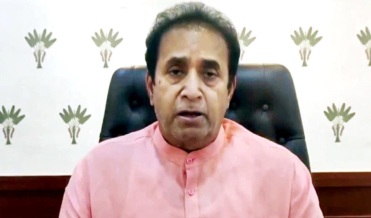 मनी लॉन्ड्रिंग मामले में 12 घंटे से अधिक पूछताछ के बाद अनिल देशमुख को ED ने किया गिरफ्तार