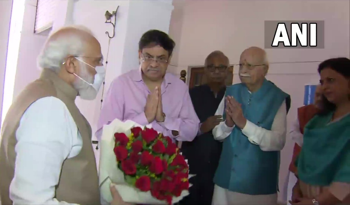 प्रधानमंत्री मोदी सहित भाजपा के वरिष्ठ नेताओं ने लाल कृष्ण आडवाणी को जन्मदिन की शुभकामनाएं दीं