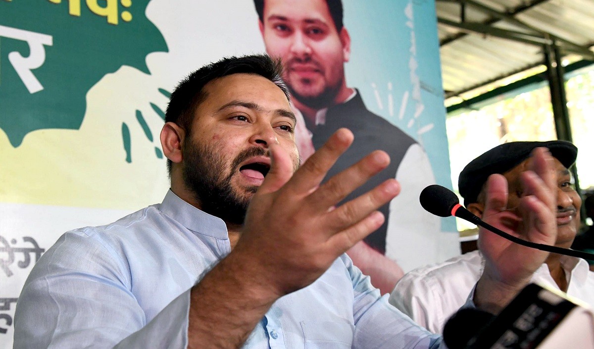 पत्रकार की हत्या को लेकर नीतीश सरकार पर बरसे तेजस्वी, बोले- मंत्री लेशी और उनके भतीजे पर चुप क्यों हैं मुखिया ?