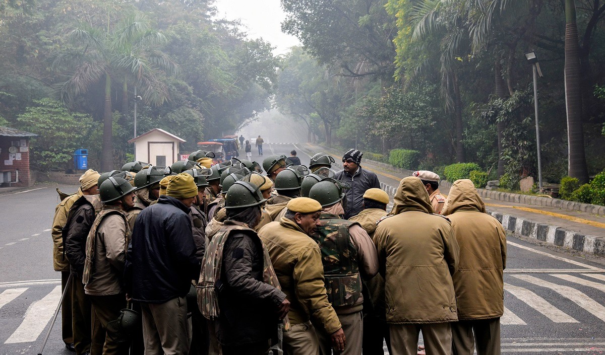 JNU में छात्र गुटों के बीच फिर हुआ बवाल, पुलिस ने कहा- दोनों गुट एक-दूसरे पर लगा रहे आरोप