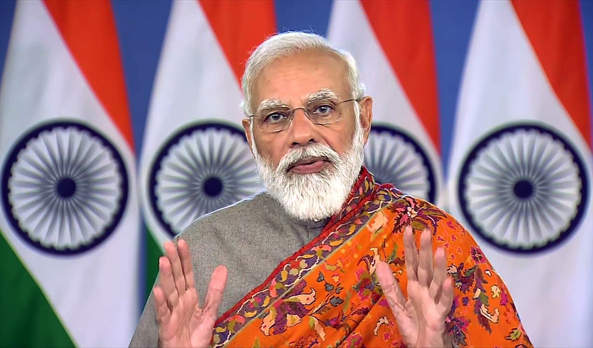 कानून वापसी की टाइमिंग पर उठ रहे सवाल । विपक्षी दलों पर बरसे PM मोदी