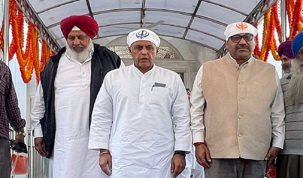 मनीष तिवारी ने इमरान को लेकर सिद्धू पर कसा तंज, कहा- पुंछ के जवानों की शहादत कैसे भूल सकते हैं ?