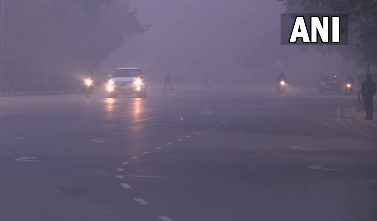 दिल्ली में फिर बदतर हुआ वायु प्रदूषण AQI खराब श्रेणी में बरकरार