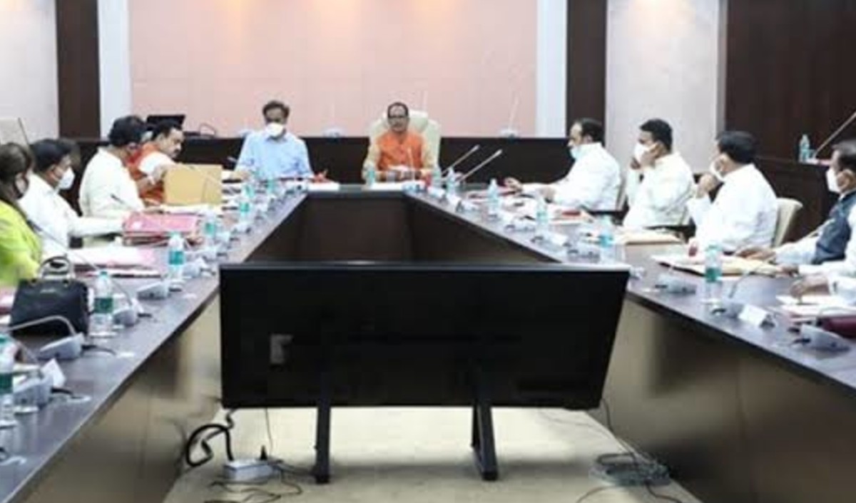शिवराज कैबिनेट की बैठक आज बच्चियों के साथ दुष्कर्म पर फांसी वाले विदेयक को लिया जा सकता है वापिस