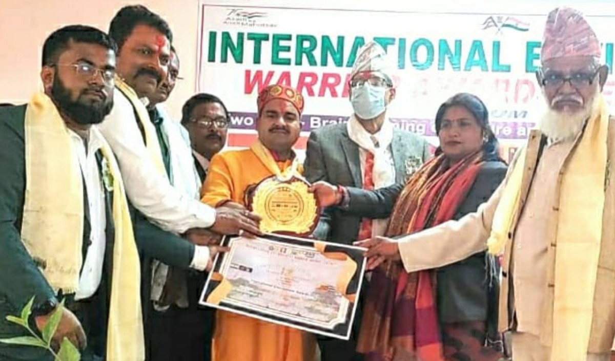 सौहार्द शिरोमणि डॉ. सौरभ पाण्डेय सहित नेपाल में सम्मानित हुआ धराधाम प्रतिनिधि मंडल