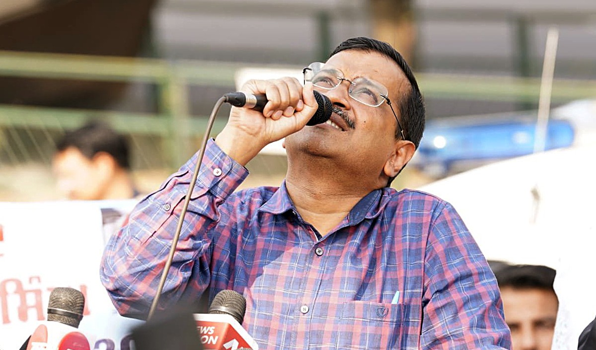 अरविंद केजरीवाल ने पीएम मोदी से की अपील कहा- अंतरराष्ट्रीय उड़ानों पर लगाए बैन