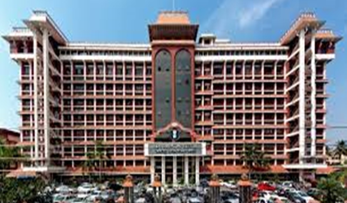 कानून से ऊपर कोई भी नहीं है यहां तक कि सत्ता में बैठे लोग भी : केरल उच्च न्यायालय