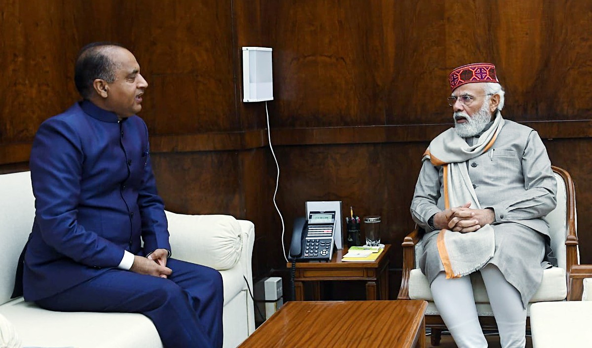 जय राम ठाकुर ने पीएम मोदी से की मुलाकात हिमाचल में बीजेपी के 4 साल पूरे होने पर जश्न मनाने का दिया न्योता