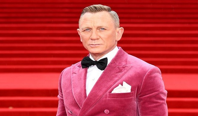 खत्म हुआ इंतजार जेम्स बॉन्ड के अवतार में एक्शन में दिखेंगे डेनियल क्रेग
