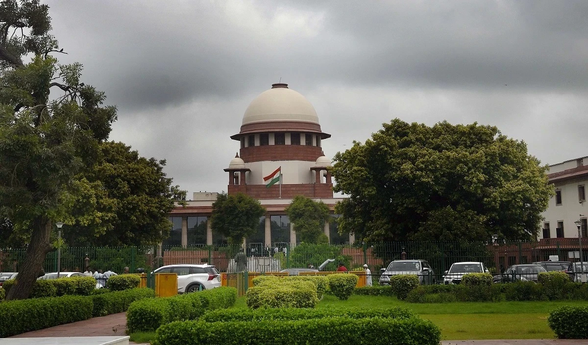 न्यायालय ने वक्फ अधिनियम को चुनौती देने वाली याचिका स्थानांतरित करने की अर्जी खारिज की