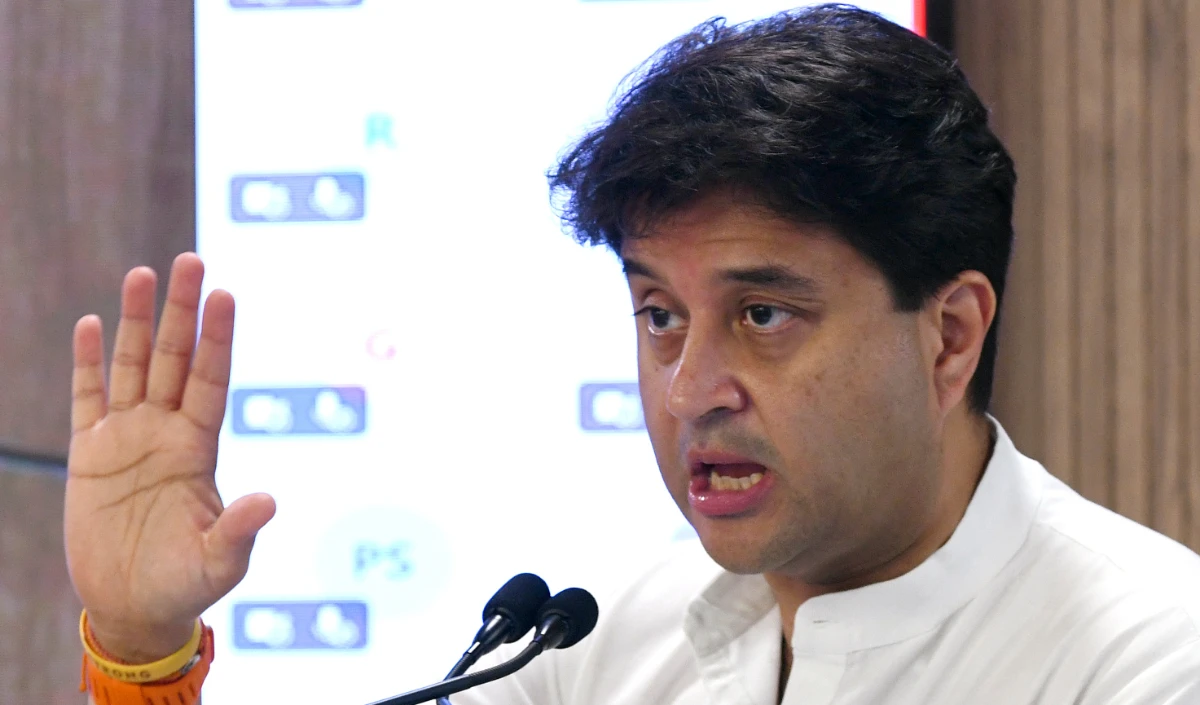 देश की एकता और अखंडता पर सवाल उठाना राहुल गांधी की आदत... कांग्रेस नेता पर बरसे सिंधिया