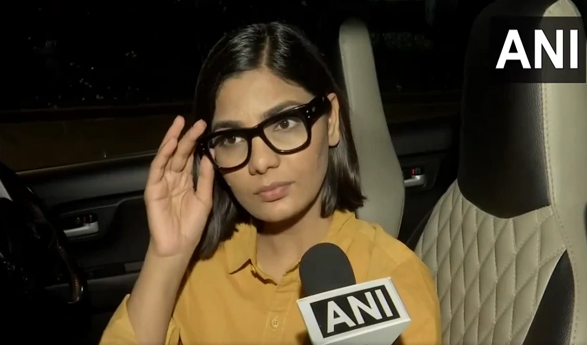 वाराणसी में नेहा सिंह राठौर पर एक और मुकदमा, PM मोदी पर अपमानजनक टिप्पणी का है आरोप