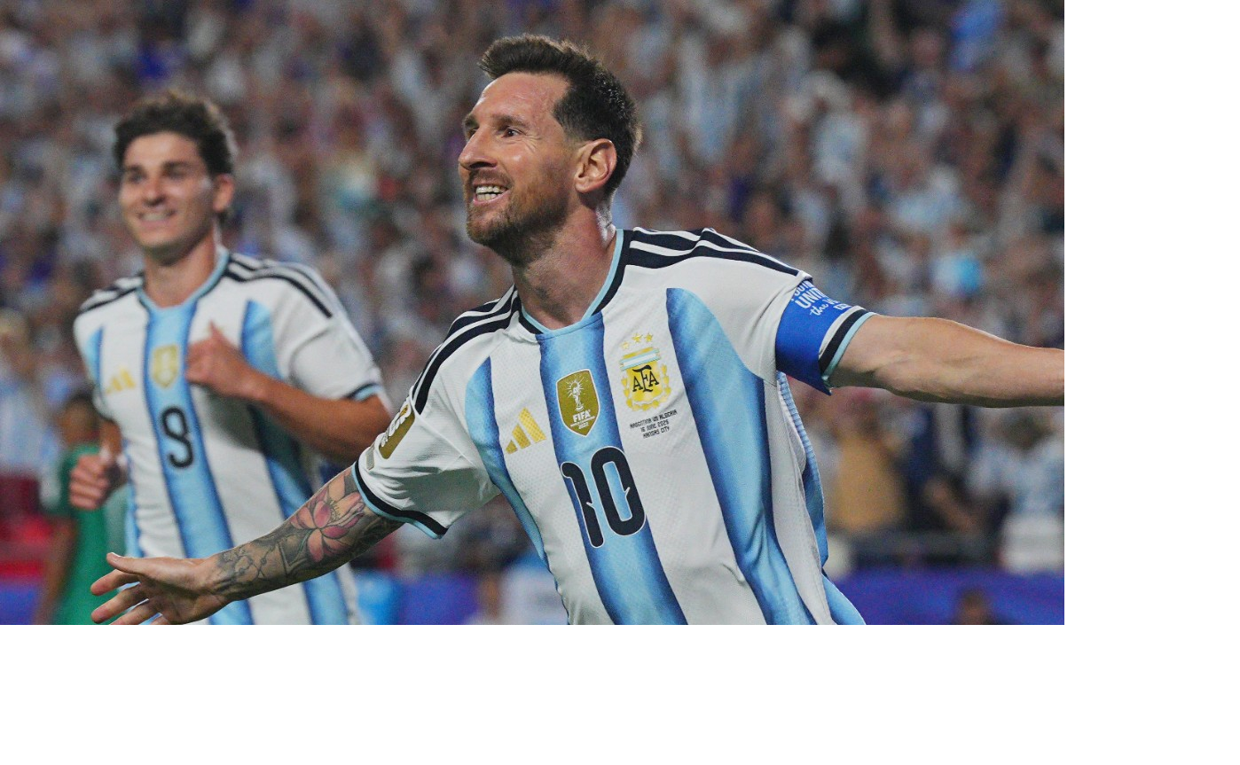 Lionel Messi का World Cup में नया Record, दीवाना हुआ Argentina, लगी 85 फुट ऊंची प्रतिमा