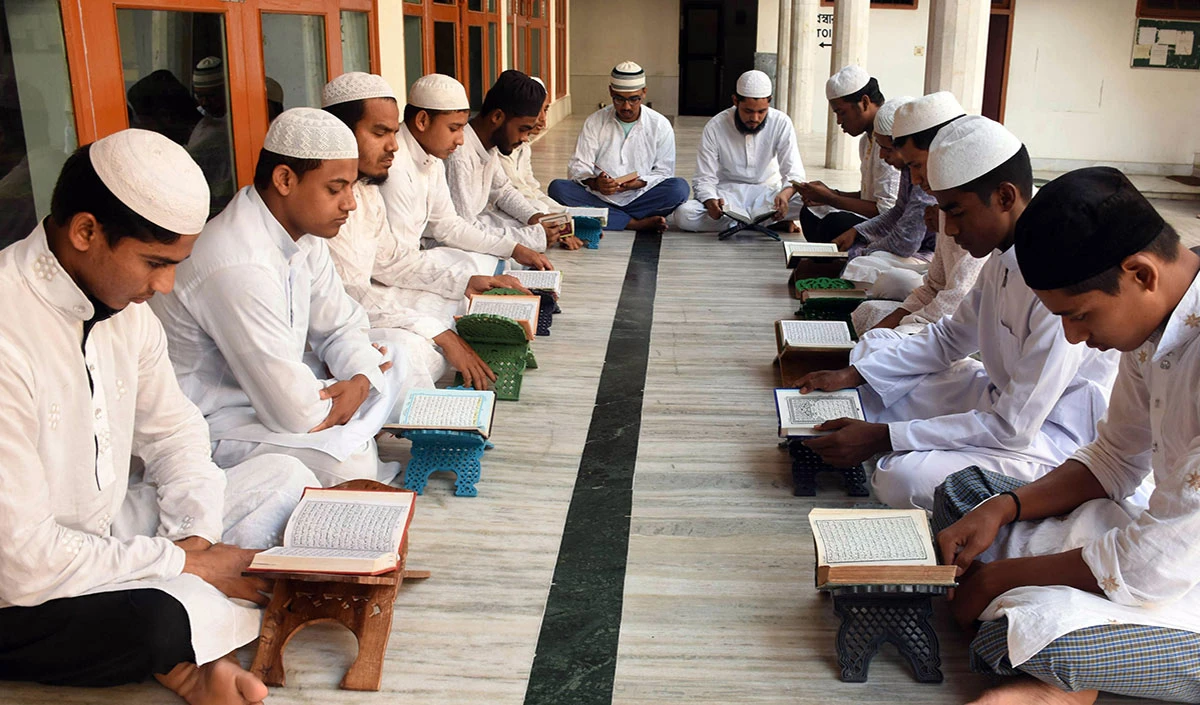 Assam में Bengali भाषी Muslims की तेजी से बढ़ती आबादी किस खतरे का संकेत दे रही है?