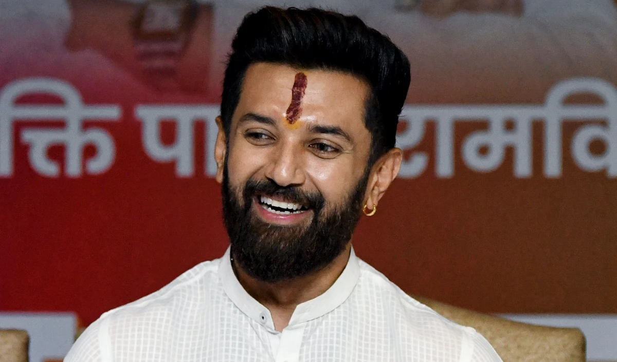  चिराग पासवान के सुरों में घुली राजनीतिक मिश्री! बोले- बिहार की पॉलिटिक्स में ईमानदार भूमिका निभा रहे प्रशांत किशोर