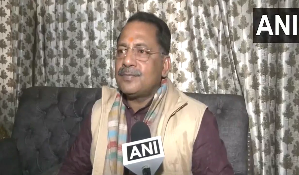 यूपी की सियासत में क्या पक रहा है? सहभोज के बहाने बंद कमरे में मिले 52 ब्राह्मण विधायक